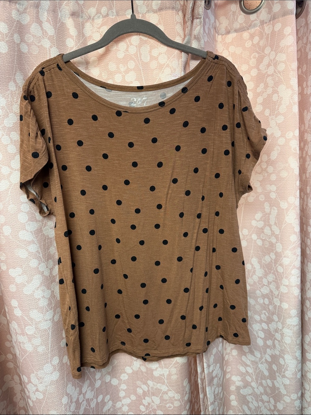 Everyday Polka Dot Short Sleeve Tee - Brown/Black